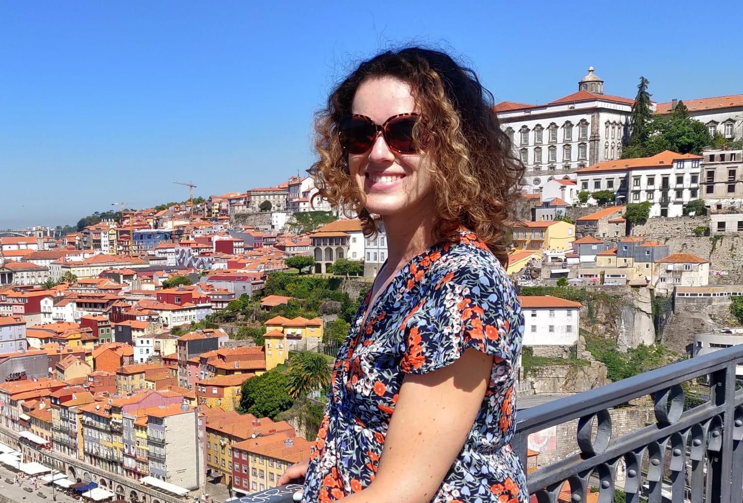 portrait de la créatrice de La Paillerie, marqueterie de paille