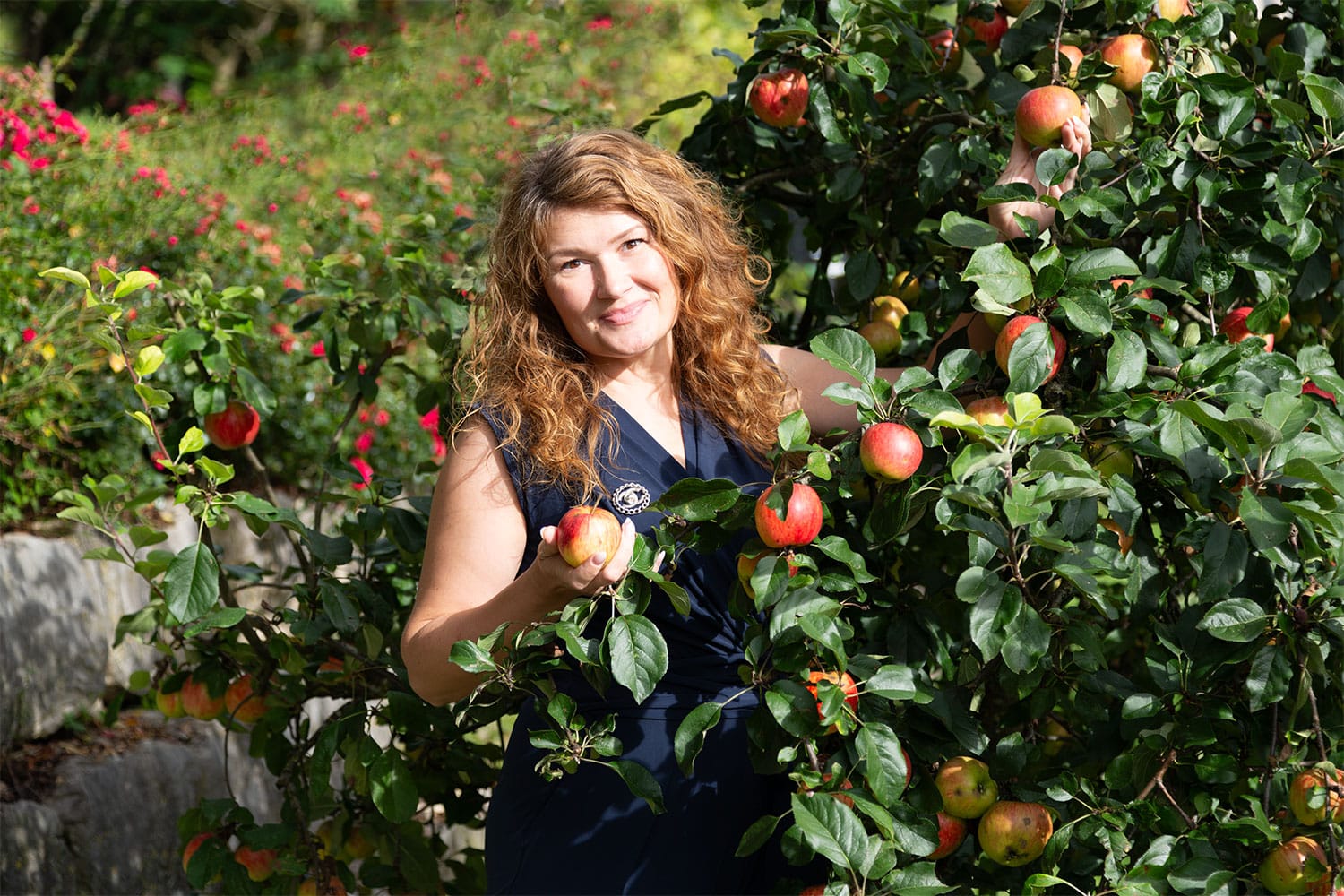 Eva am Apfelbaum