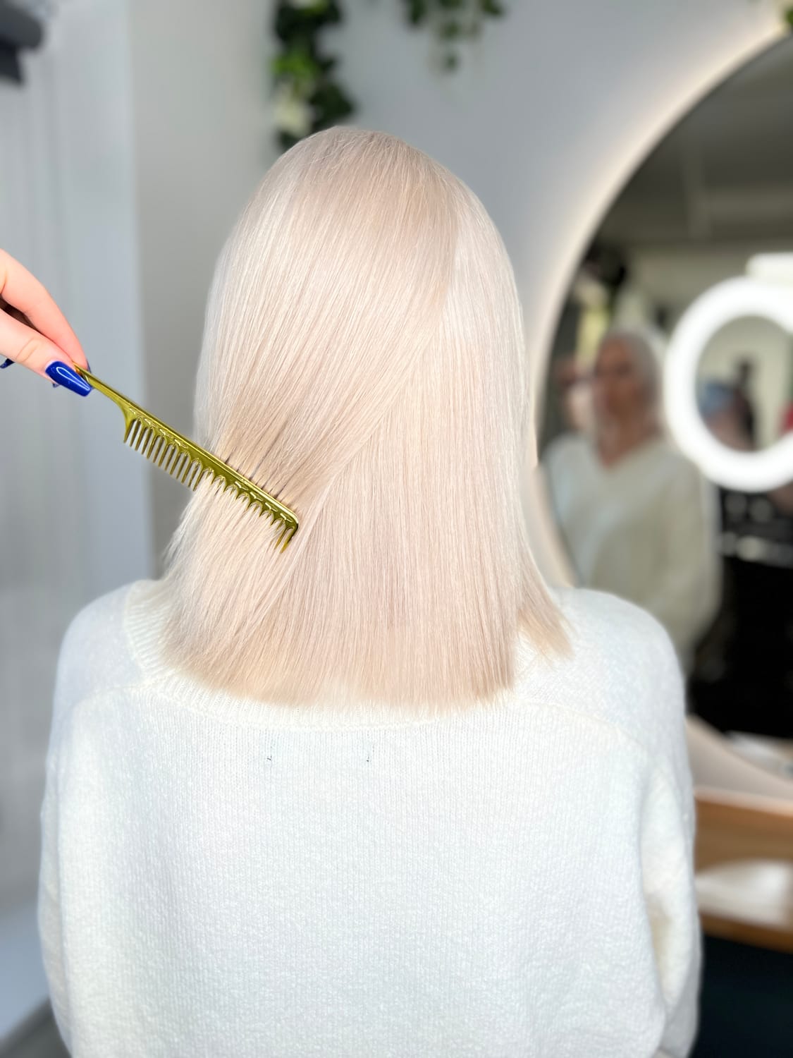 Blond 8
