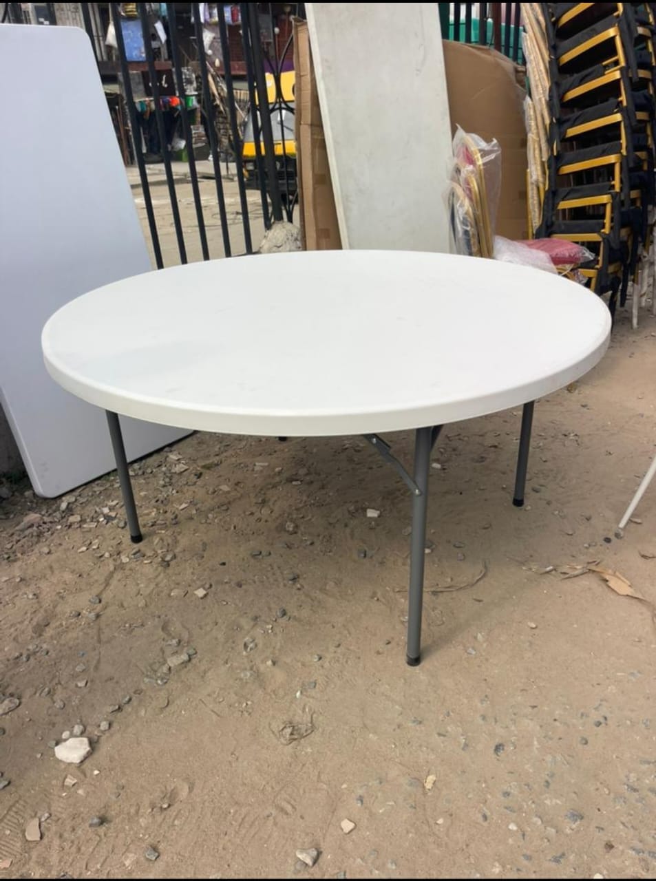 Banquet round table