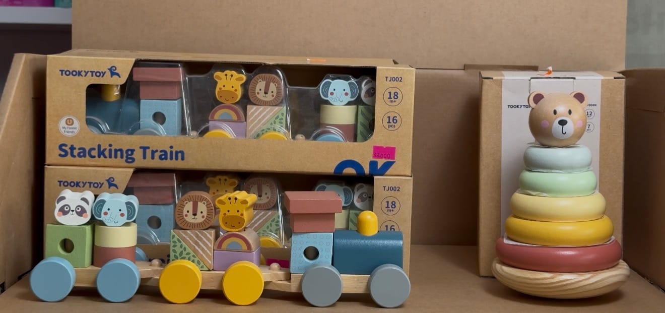 Stacking Train Animals