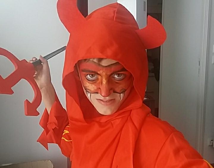 Animation maquillage pour enfants lors d’un anniversaire