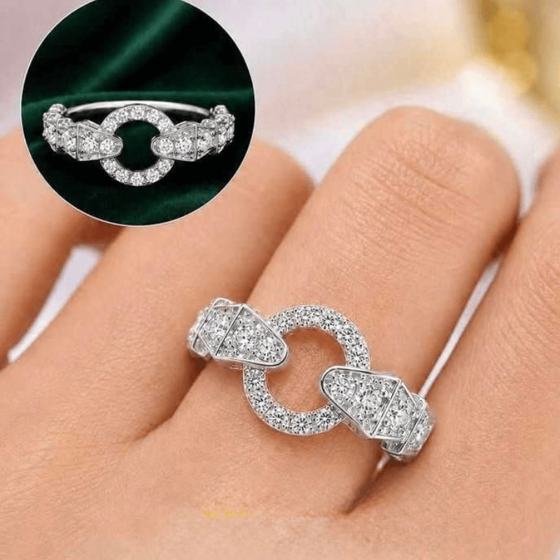 .35 Leaf Ring Natural Diamond in 18 K White Gold