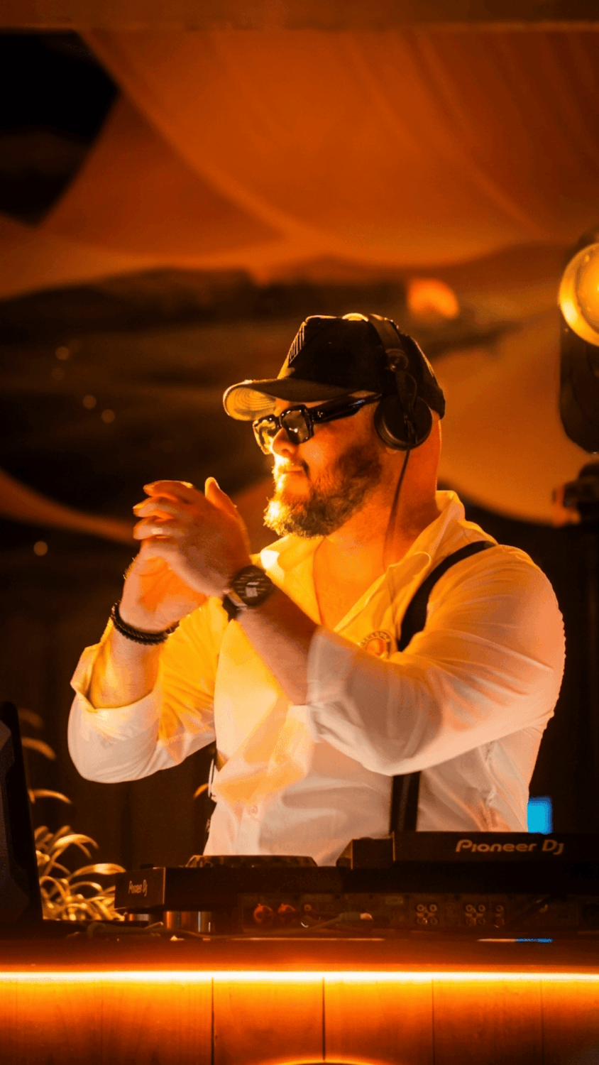 DJ LEX TOCANDO EN UN EVENTO DE LANZAMIENTO DE UNA CERVEZA PARA LA COMPANIA CERVECERA DE NICARAGUA EN MANAGUA NICARAGUA