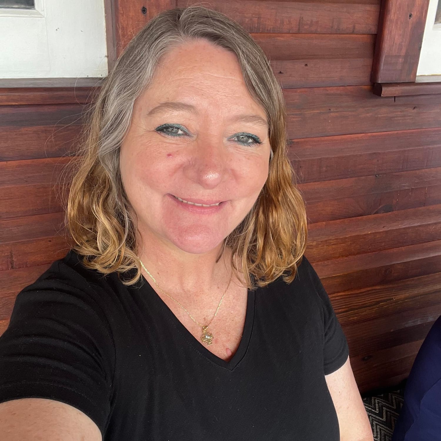 Nuri Gallow will talk about growing your social media at the Simple Steps Blogging Summit