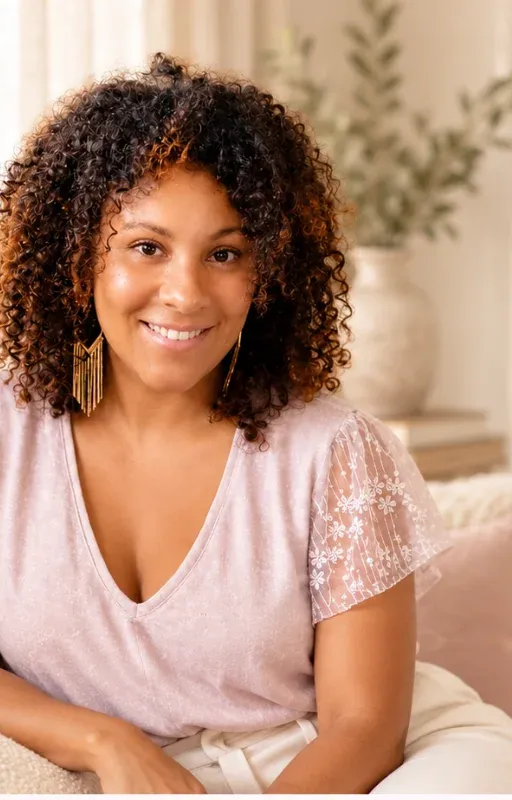 Portrait de Coralie, sonothérapeute et créatrice de Chœur Intérieur