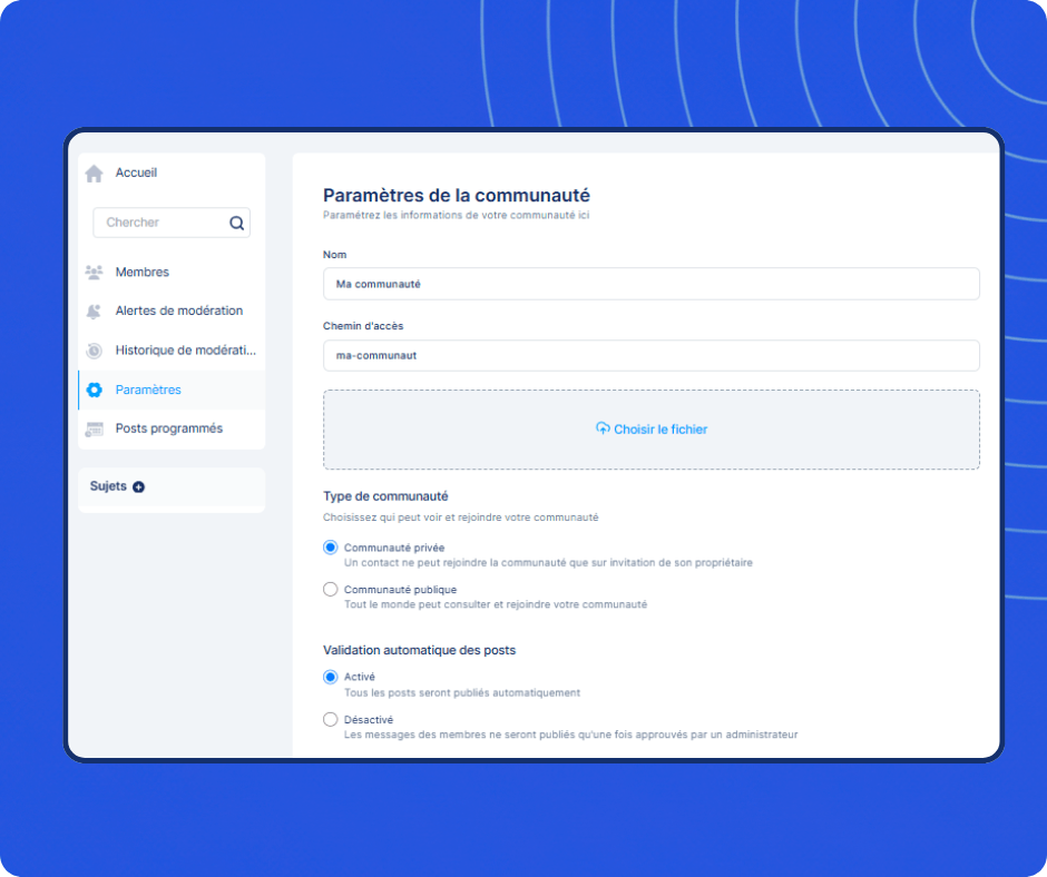 Community settings interface in systeme.io showing configuration for name, access type, post approval, and customization options.