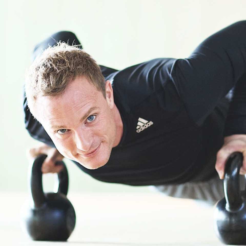 Rasmus Schübel Münster Fotograf Portrait Marke Personal Branding authentisches Business Portrait Tobias Experte