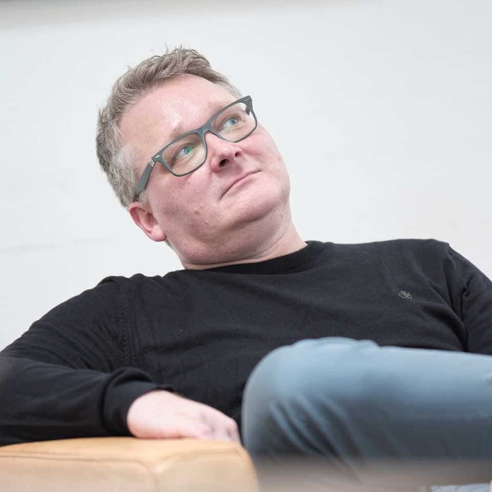 Rasmus Schübel Münster Fotograf Portrait Marke Personal Branding professionelles Business Portrait natürliches Licht