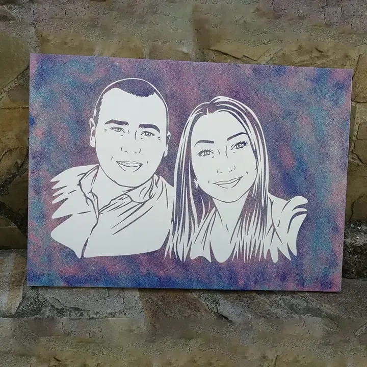 Pareja con su retrato de purpurina