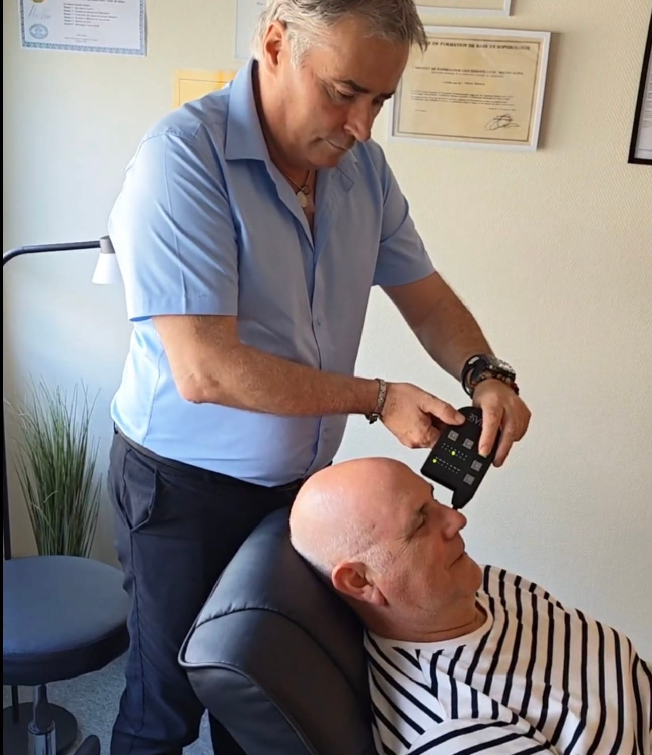 Accompagnement HypnoLaser+ pour l'arrêt du tabac à Villefranche-sur-Saône