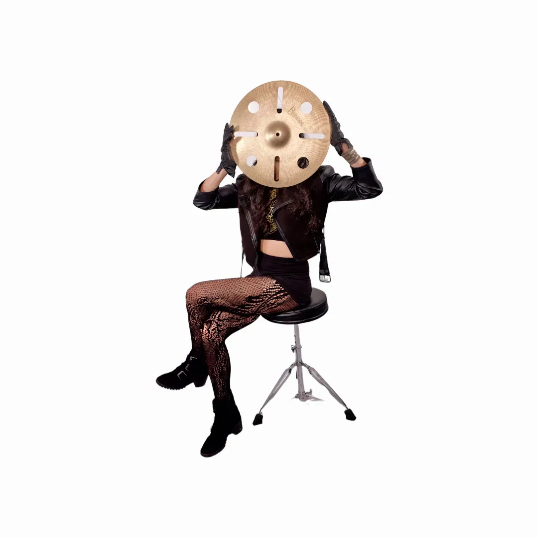 Mila Tina Artist Portrait