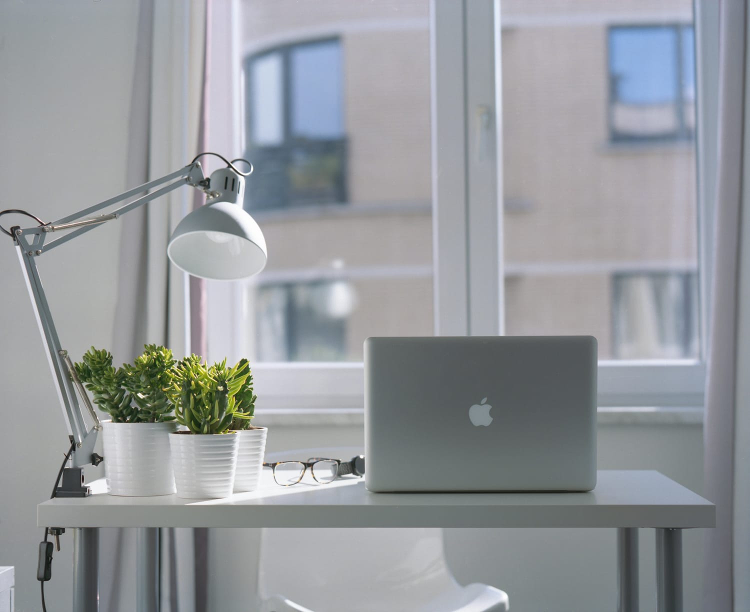 Attends ! Ton guide est en route vers ta boîte mail. Mais si tu veux aller plus loin et maîtriser l'ergonomie et le design comme un pro, découvre la Masterclass Focus (11 pages d'expertise) pour seulement 7 € au lieu de 27 €."