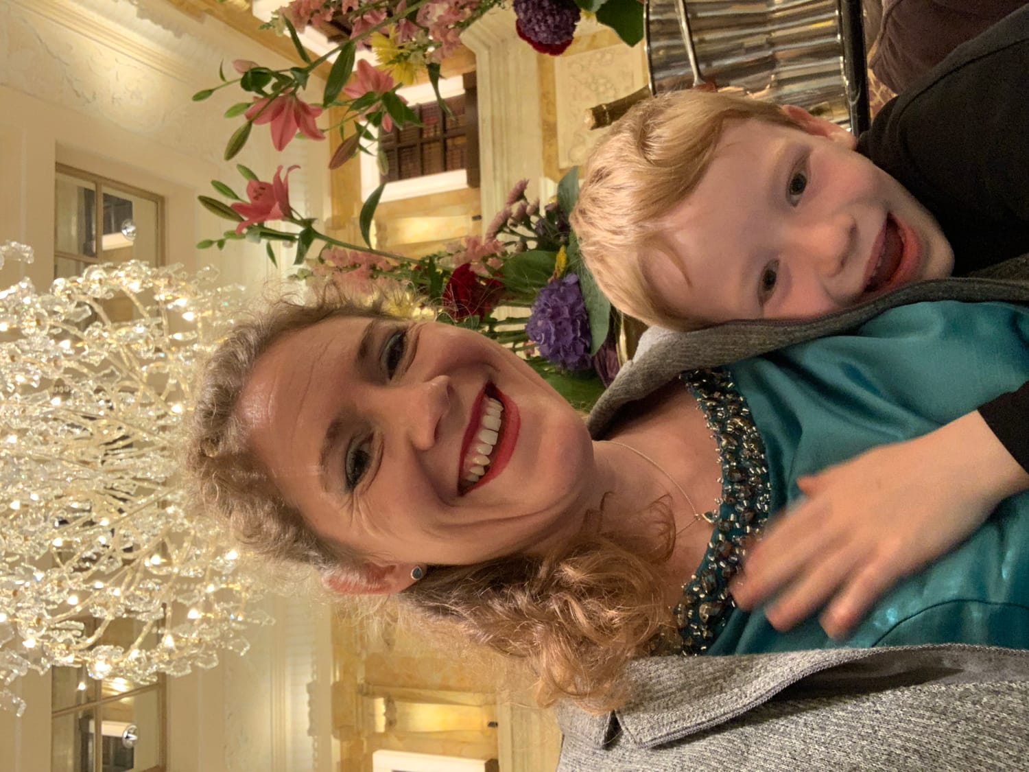 Jennifer heute, mit ihrer Familie