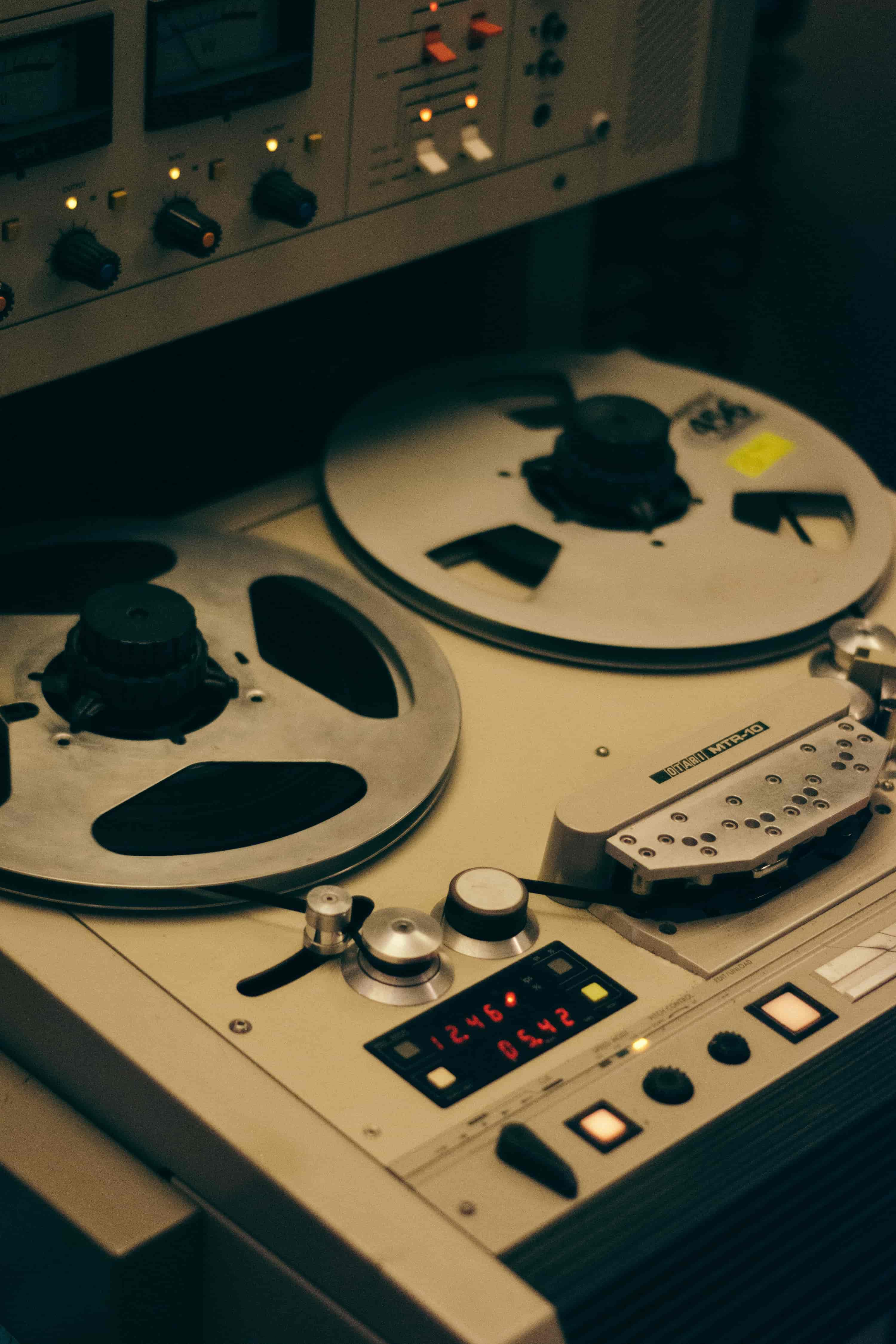 tape recorder w studio