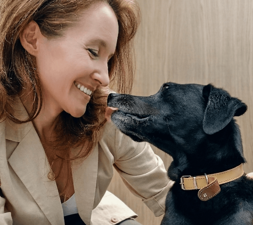 Alice Louvel et sa chienne