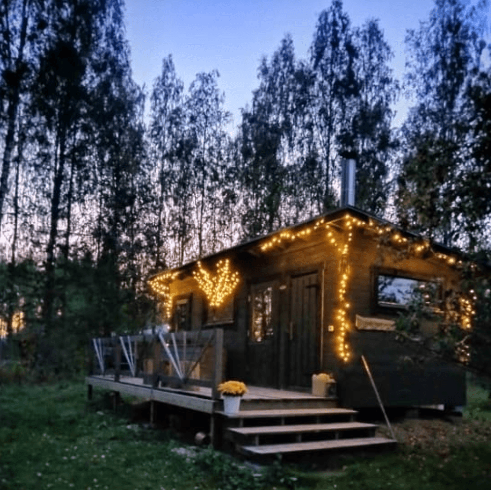 Pienempi sauna ja turvehoitohuone
