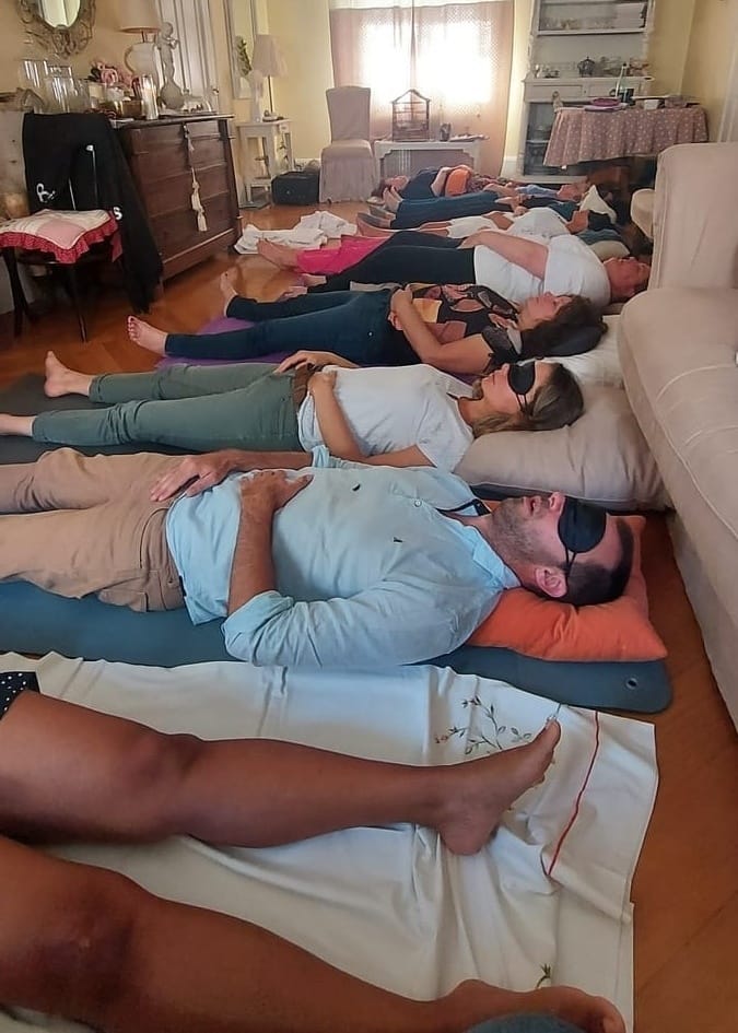 Immersion de groupe en hypnose spirituelle