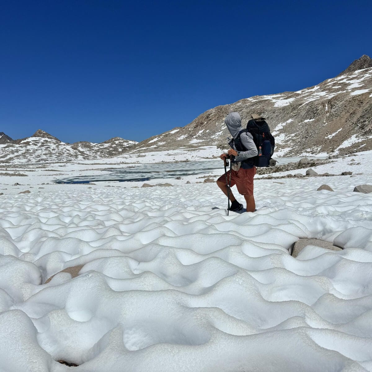 Francois de Neuville Snow hiking
