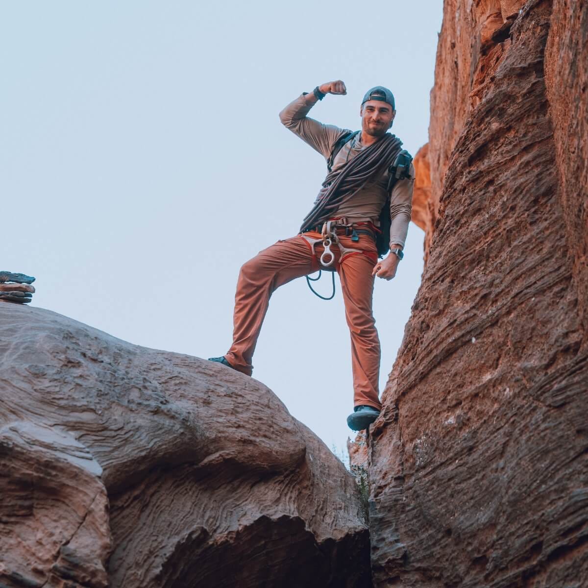 Francois de Neuville climbing