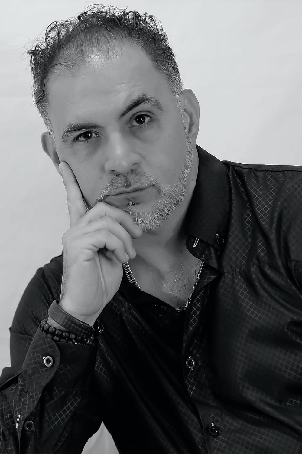 Javier Paladines Auriel - Explorador de la Consciencia en Equilibrium Renacer