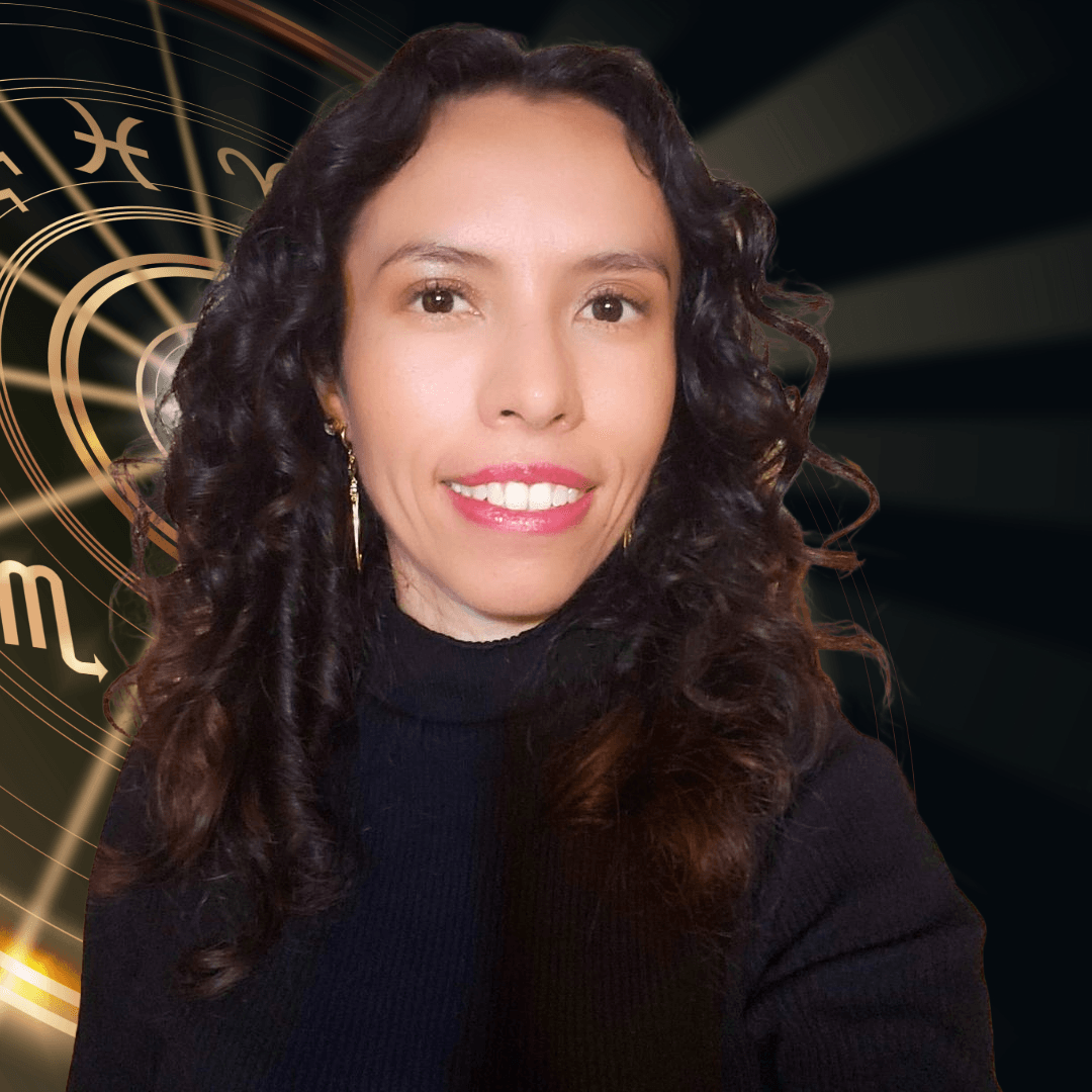 Paola Marisela. Business Astrologer