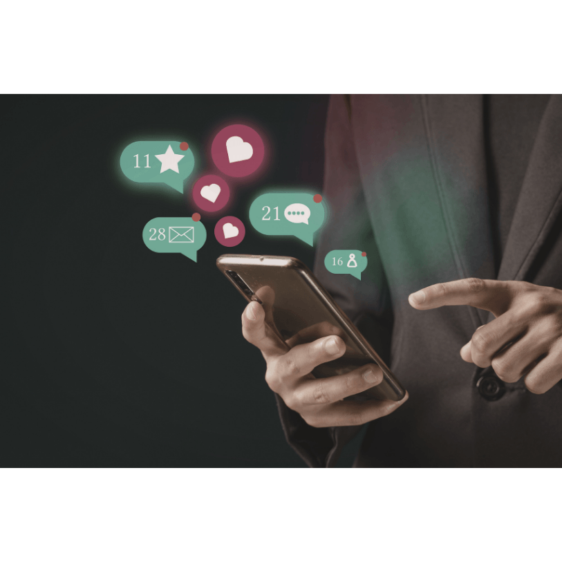 Gestion réseaux sociaux Instagram LinkedIn Facebook entrepreneur Bordeaux HelloBackup