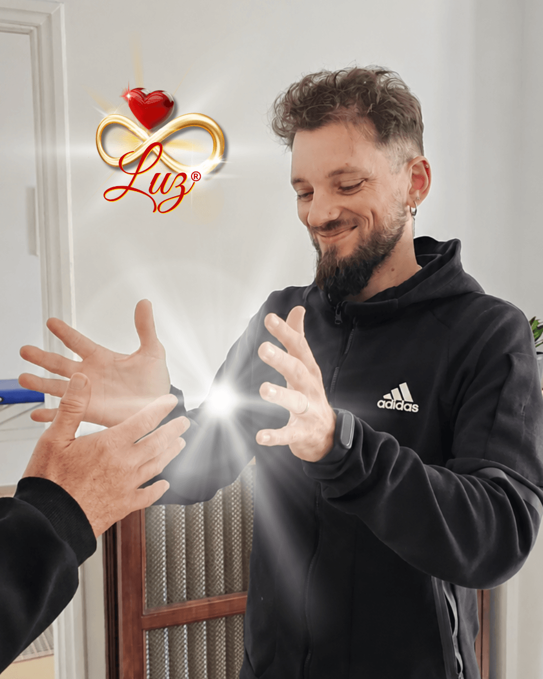 Persona recibiendo activación energética