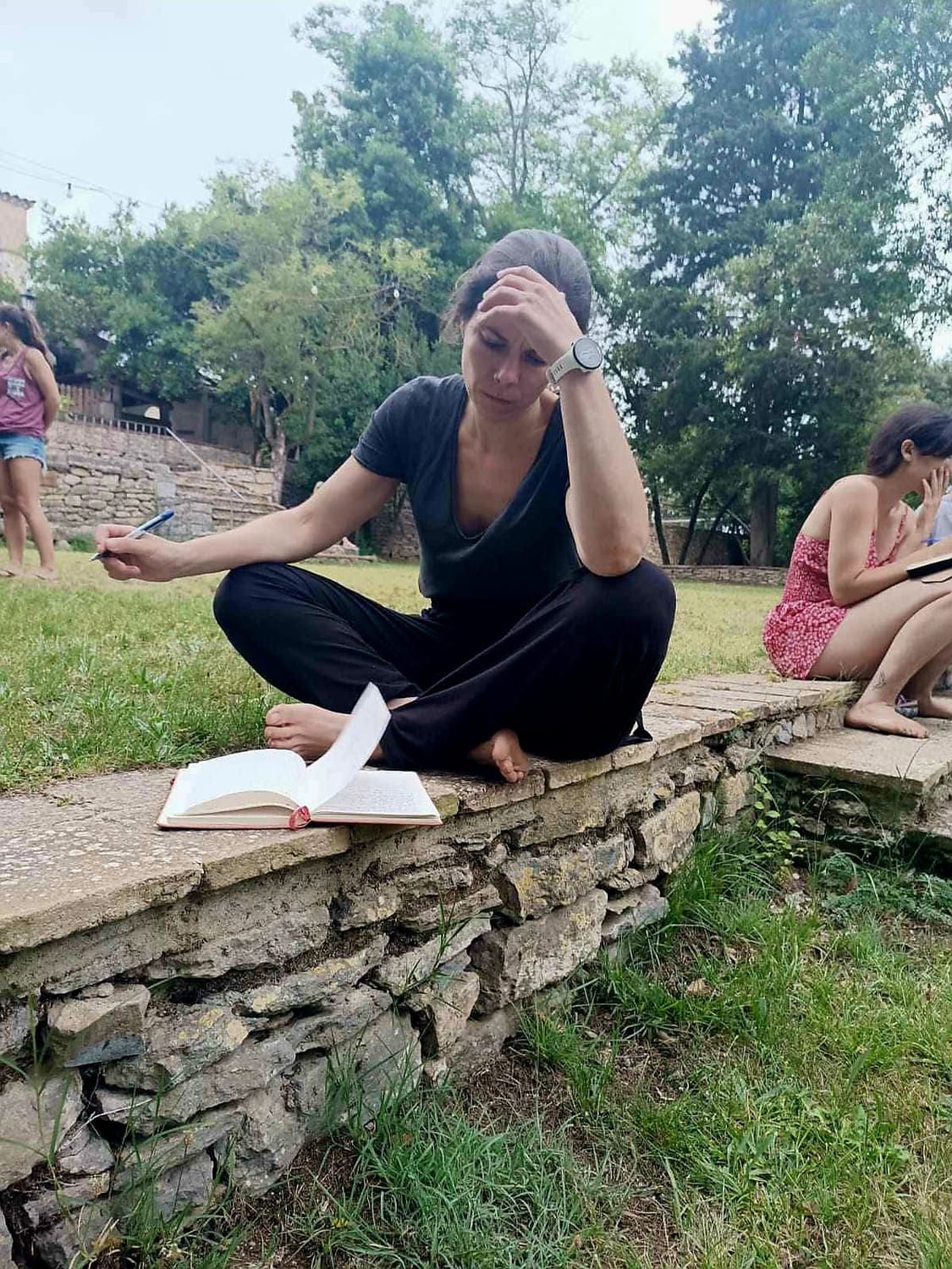 Virginia Tamayo estudiando, en constante formación