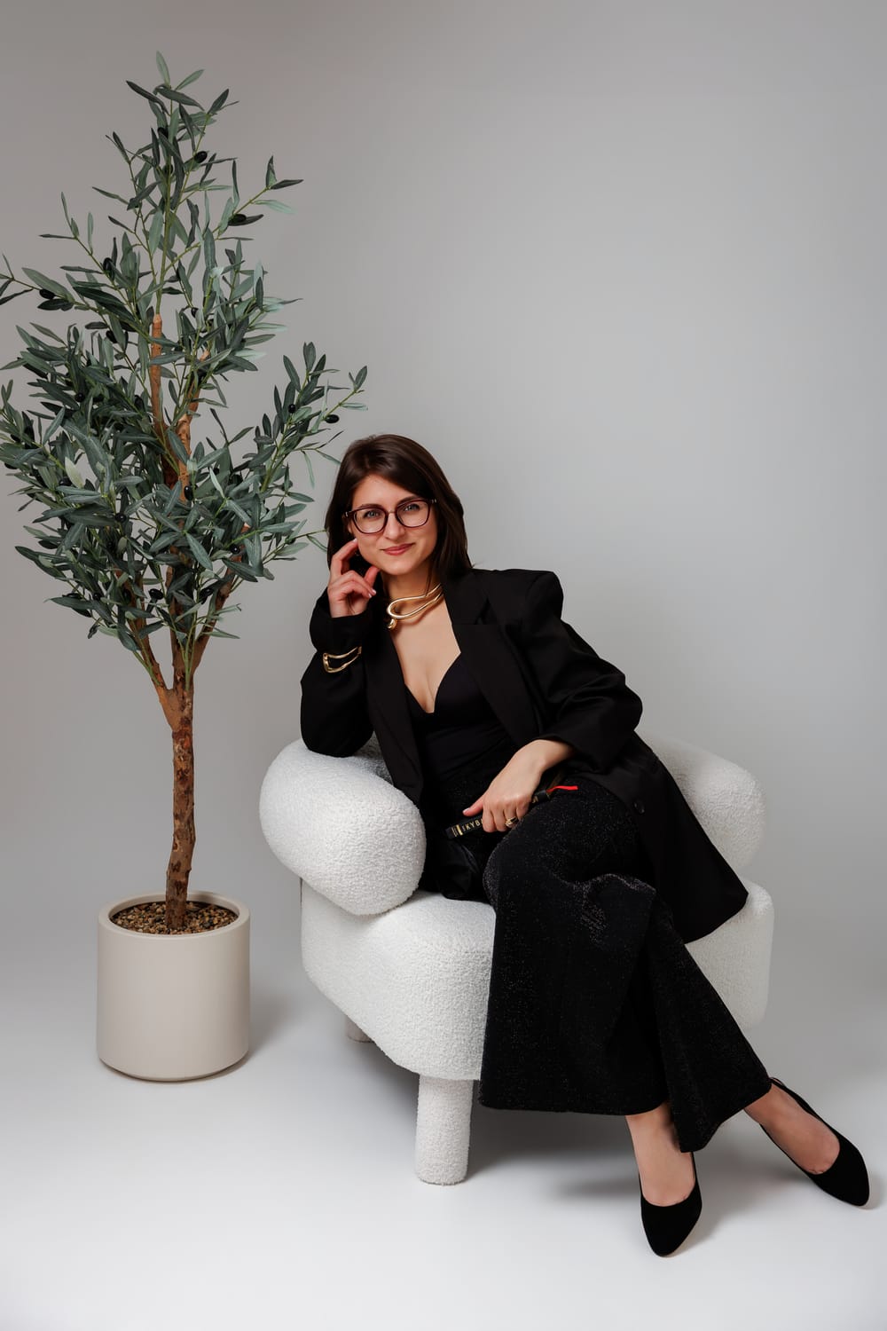 Viviana Apiok, Intuitive Mindset Coach, portrait