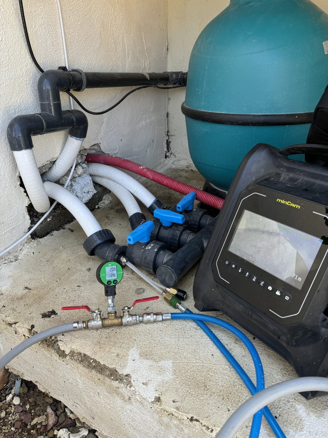 Mise en pression des canalisations de piscine