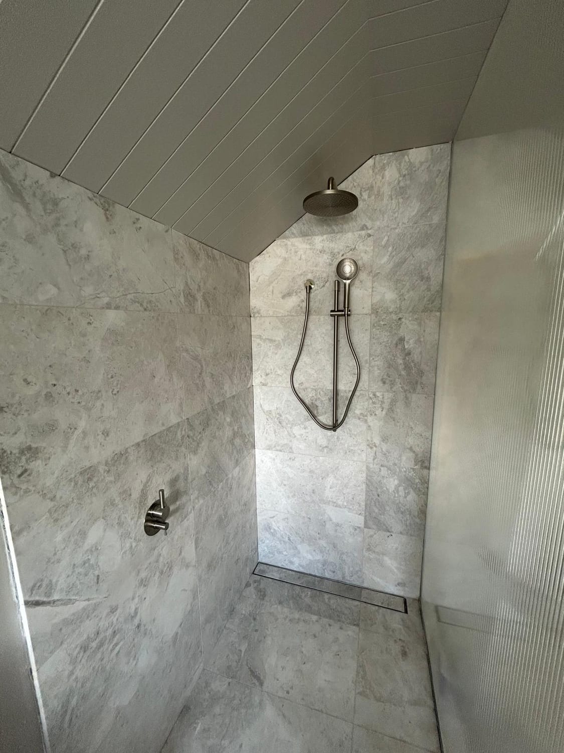 Carrelage salle de bain — Vucera