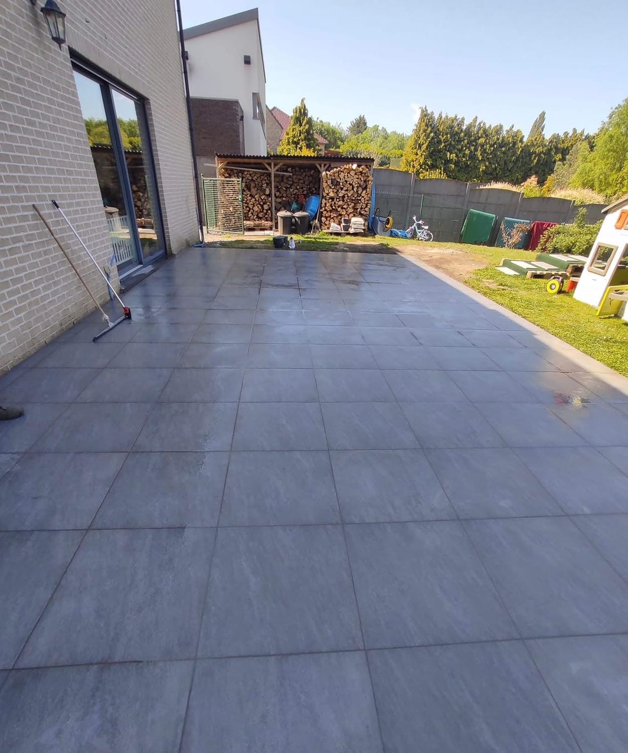 Pose de terrasse extérieure — Vucera