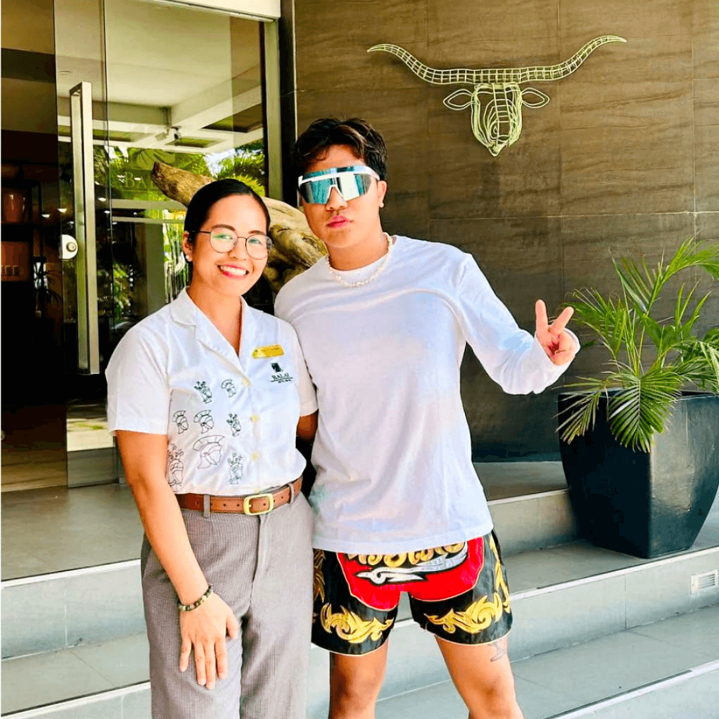 Happy guests at Balar Hotel