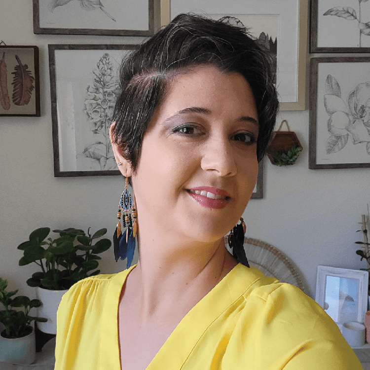 Amber Smith, founder of Inke Digital and lifecycle marketing consultant  for coaches, consultants, and course creators in Portland, Oregon.