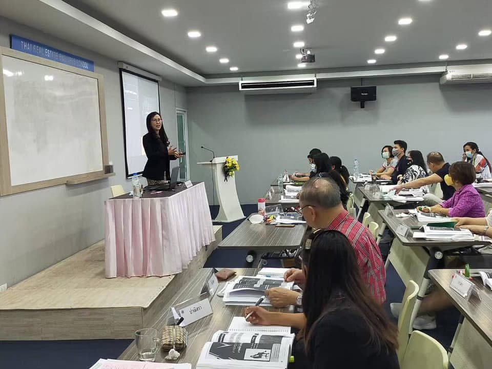 พี่นกในงานอสังหา