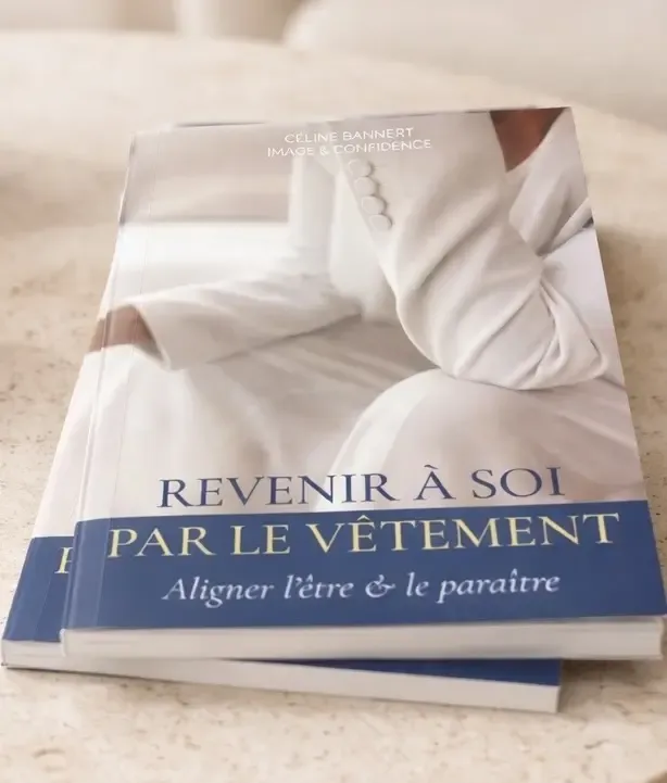 Livre Revenir à soi par le vêtement