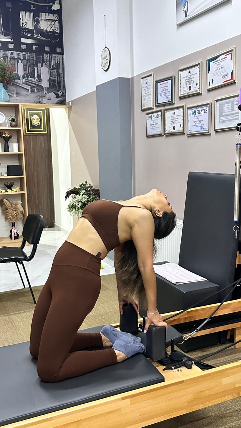 Pilates Aynur üyesi stüdyoda