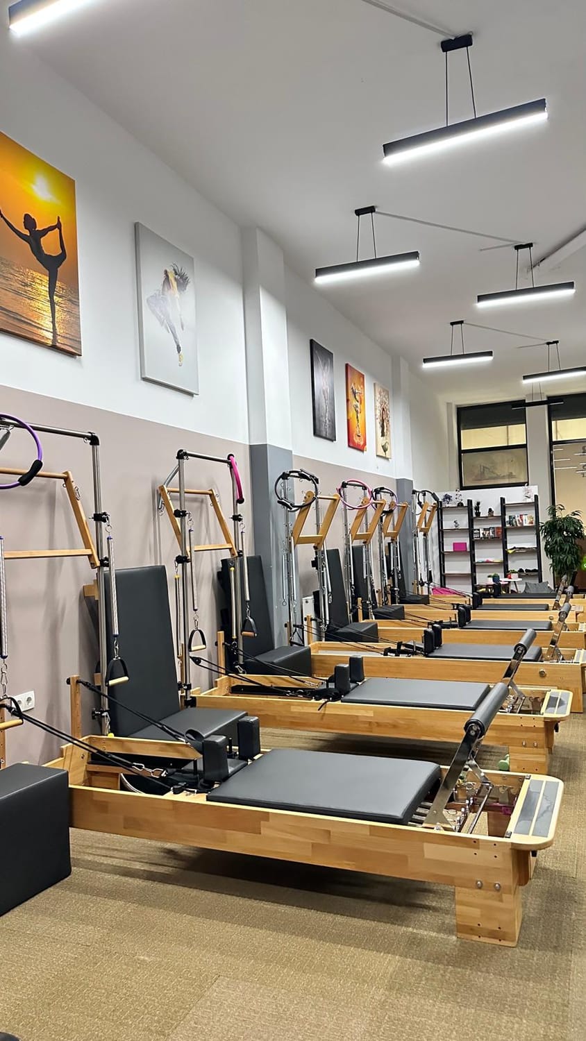Pilates Aynur üyesi stüdyoda