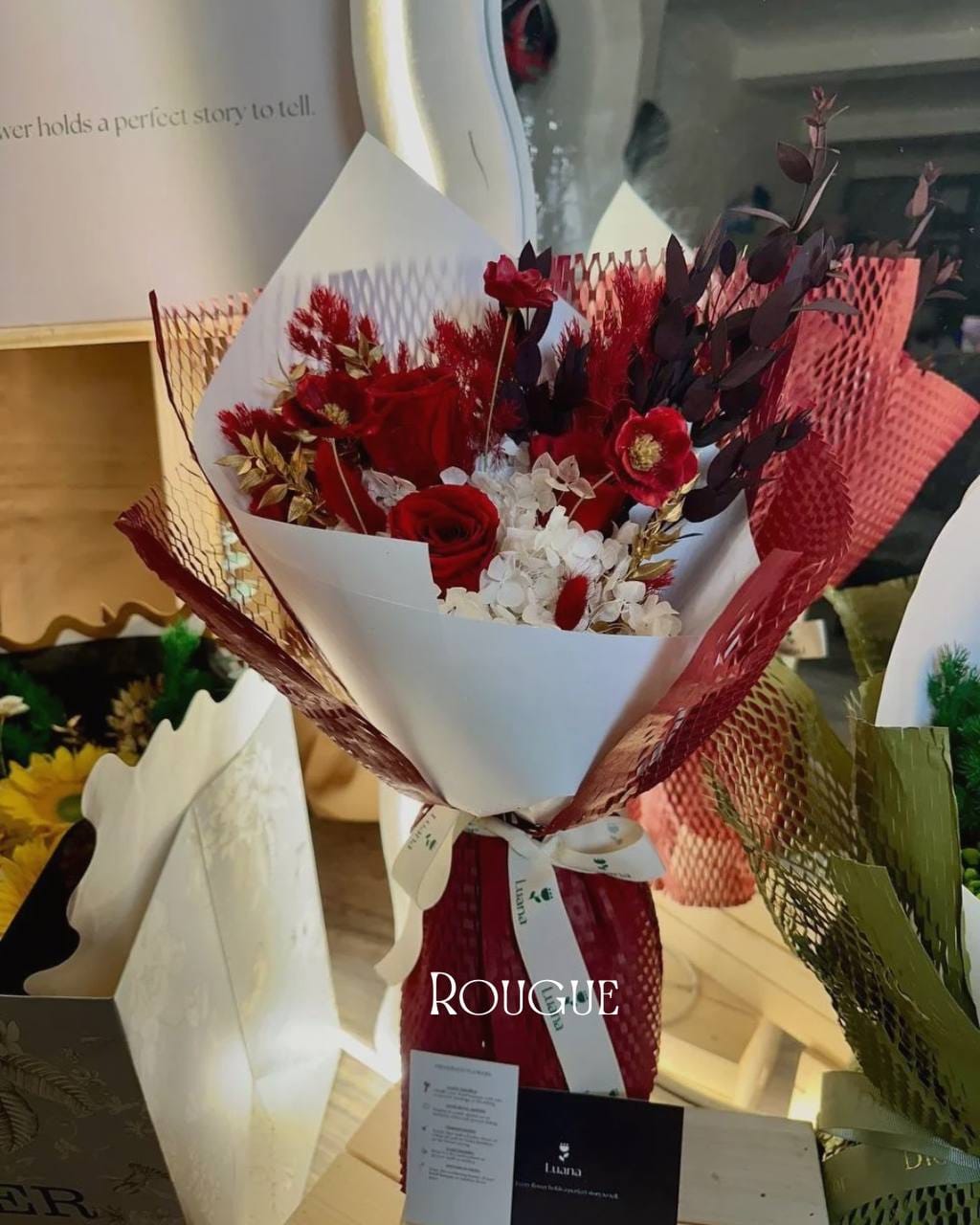 Rougue preserved bouquet