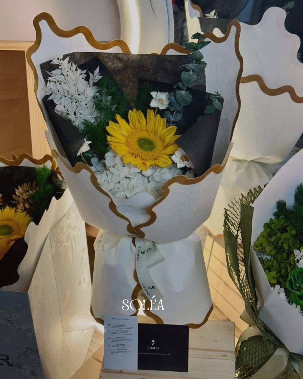 Soléa preserved bouquet