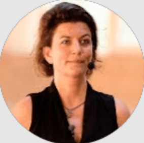 Porträt von Dr. med. vet. Astrid Reiz, Kundin