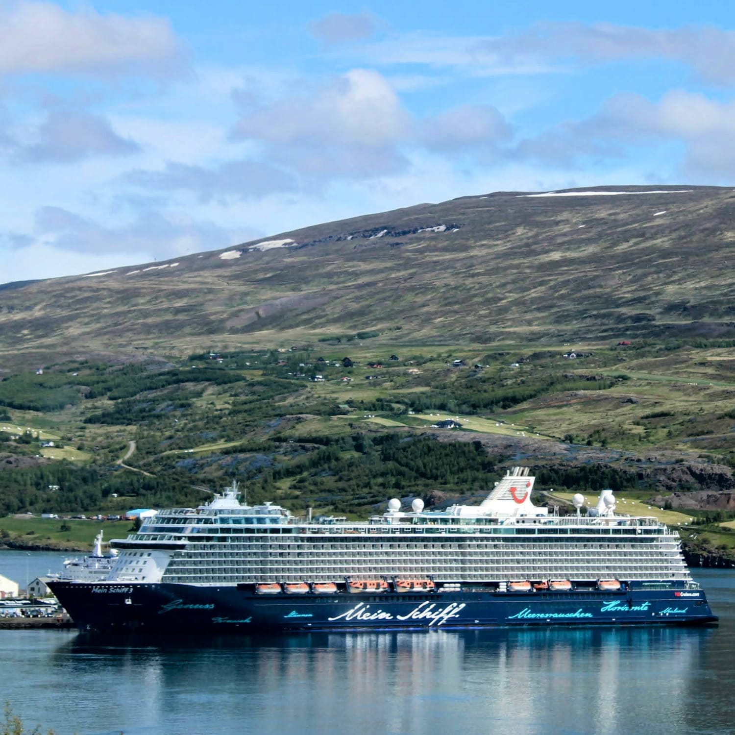 Golden Circle Cruise Ship Escape – Private 6 Hour Tour