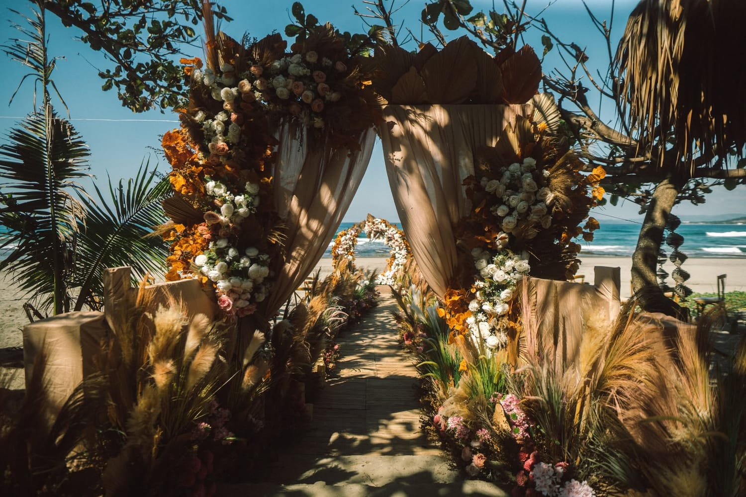 Intimate beach wedding detail 06
