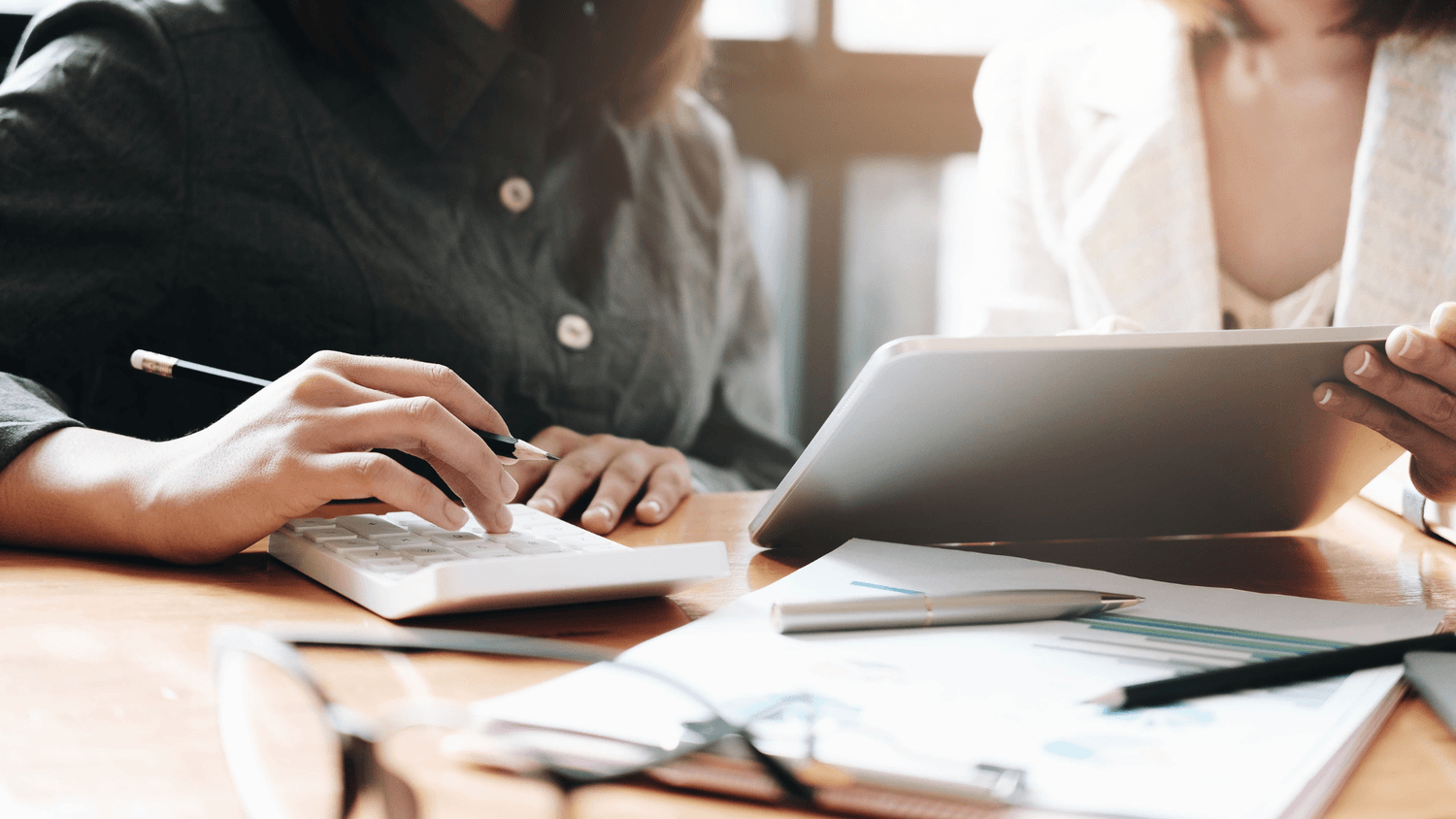 Pogajalec pri pripravi na zahtevna poslovna pogajanja – strateška analiza in načrtovanje pogajanj