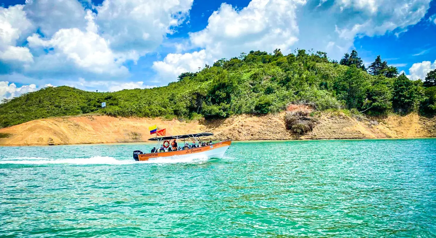 Lago Calima y Basílica de Buga - Pasadía desde Pereira - Turismo Sin Fronteras