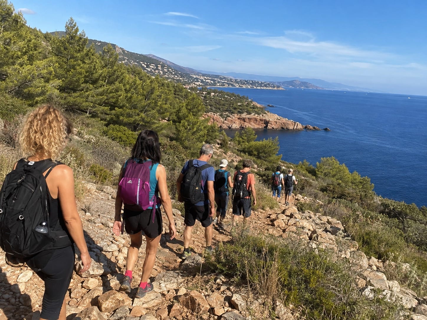 Randonnée guidée lors d’une retraite jeûne et randonnée sur la Côte d’Azur