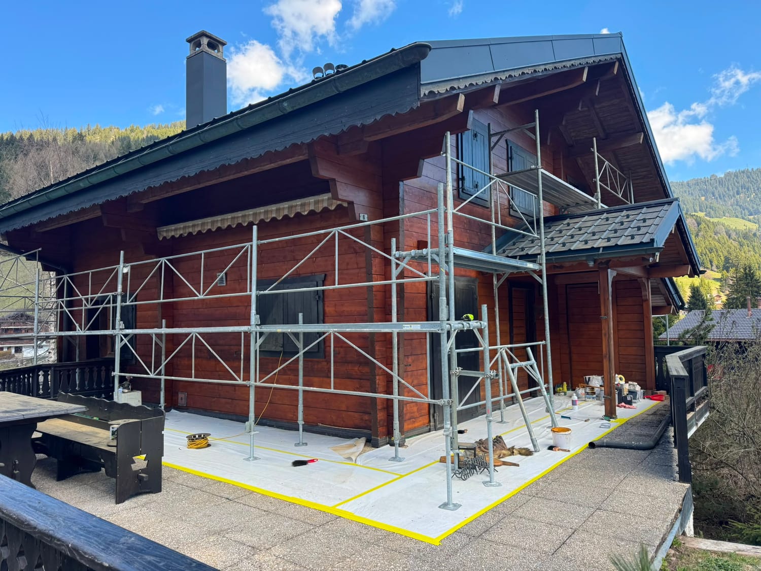 Façade en bois avant traitement, chalet à Morgins