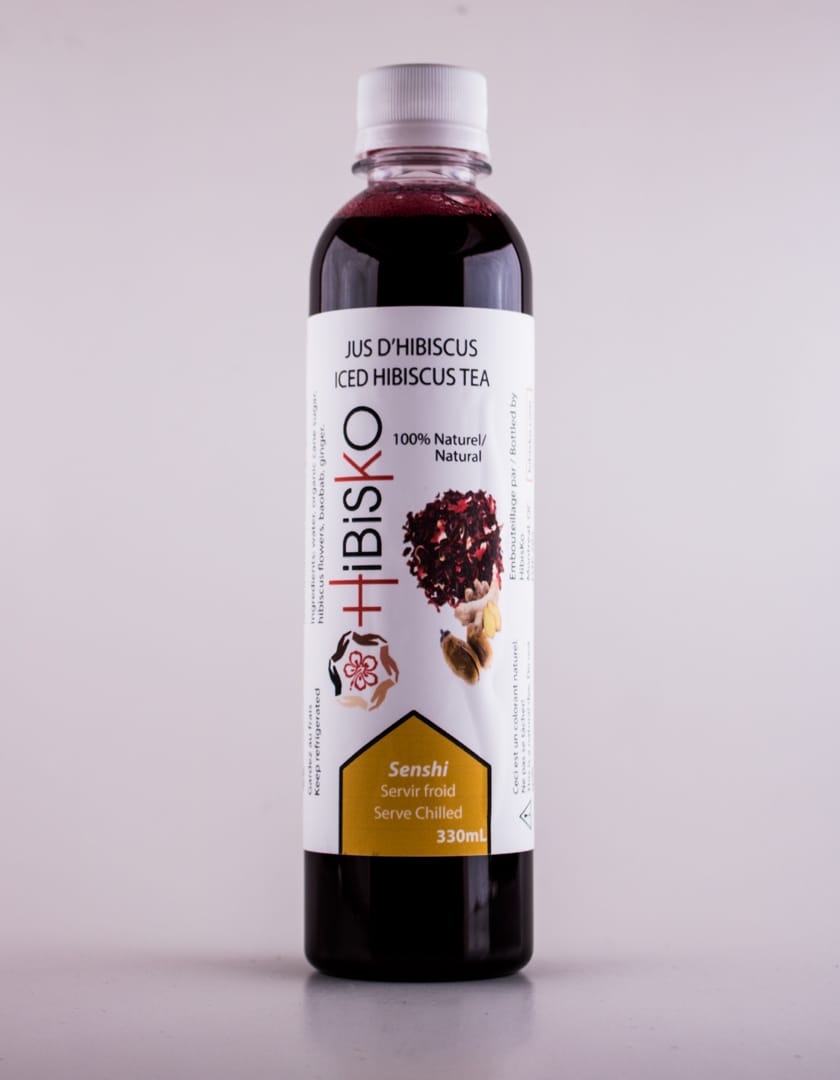 Cosmétiques flat lay studio