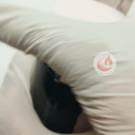 The cap twisting off a Raaz Cup to show the soft entrance inside
